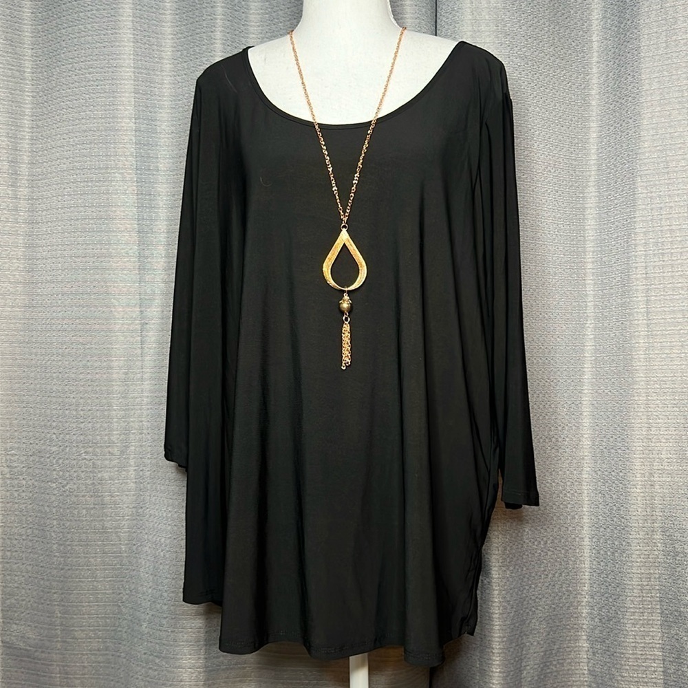 BLOSSOM BY P BLACK BLOUSE WITH COPPER COLORED STATEMENT NECKLACE BRAND NEW 3X